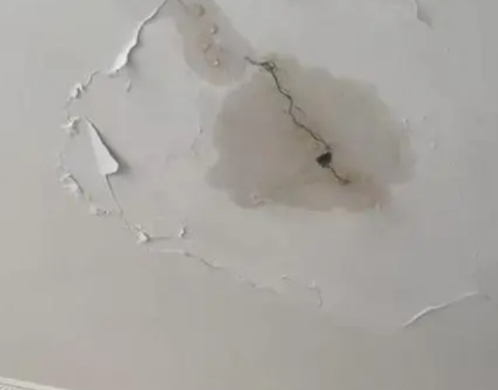 文昌阳台漏水维修公司分享下屋面防水工程质量问题原因分析
